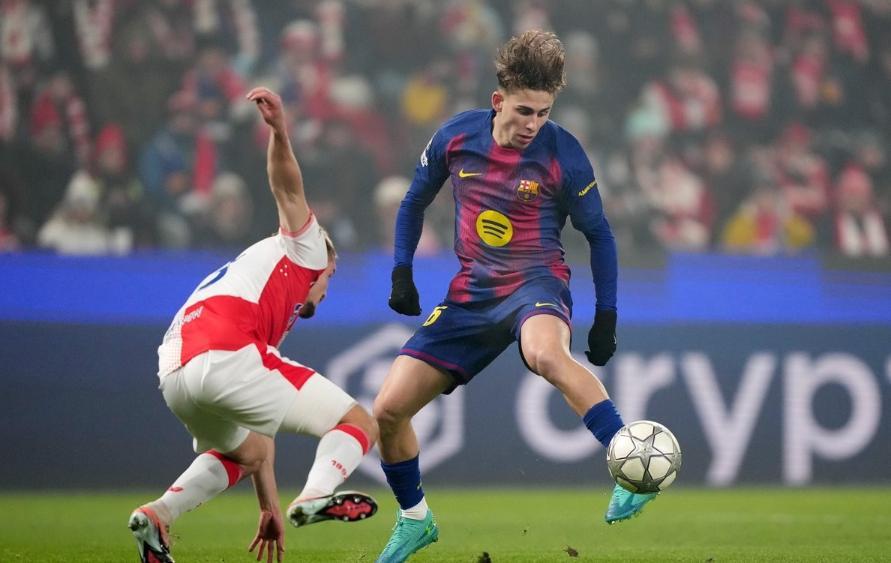 开云首页体验-费尔明双响比肩传奇，莱万功过相抵，巴萨4-2捷克豪门造最差纪录